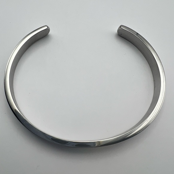 Stainless Steel cuff bracelet AND 4 rainbow 🌈 pins - Picture 5 of 6